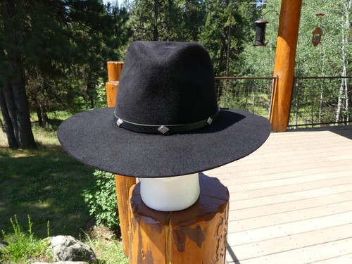 Vintage beaver brand - brand, black