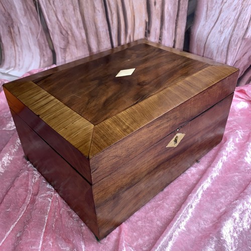 Antiquel wooden sewing box - wooden,