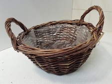 WICKER BASKET. 20 cm ROUND.  12CM TALL. With liner.  GOOD QUALITY & CONDITION. 