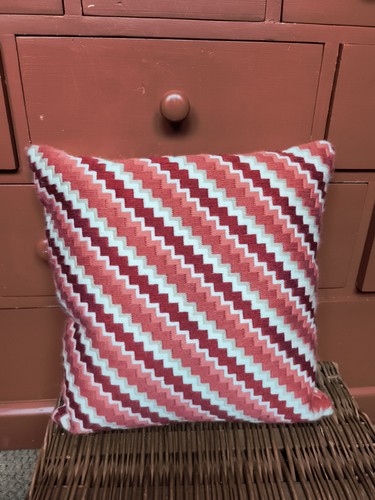 Pink red burgundy - red, bargello