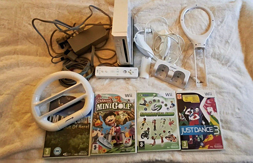 Nintendo wii white console - white,