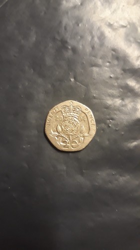 2004 20p coin queen - 2004,