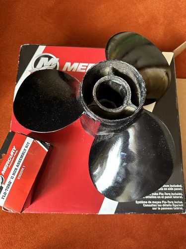 Boat propellor mercury black - propellor,