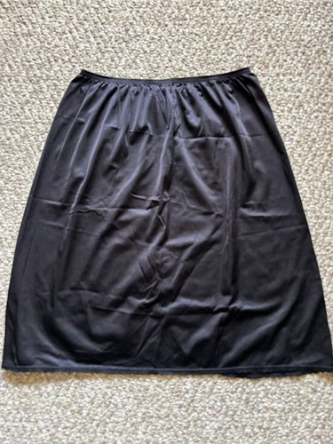 Vintage black nylon slip - black,