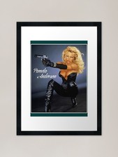 Pamela Anderson Oversized(4)