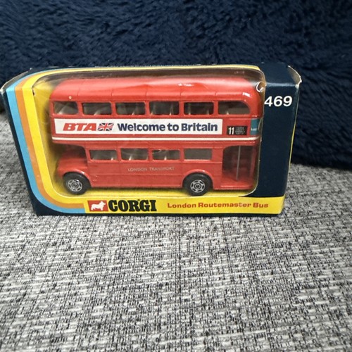 Corgi 469 red routemaster - red,
