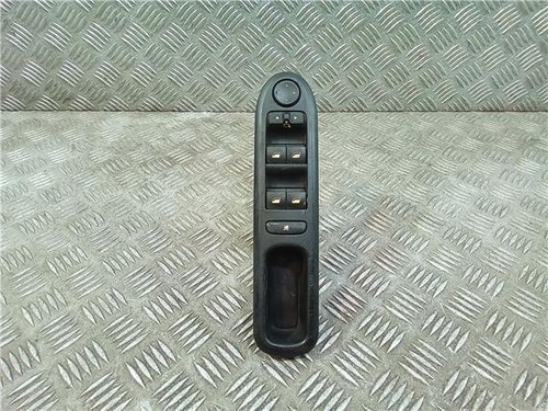 96468704xt left front window - ,