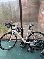 Carrera Vanquis Men’s Racing Bike, White / Green Livery