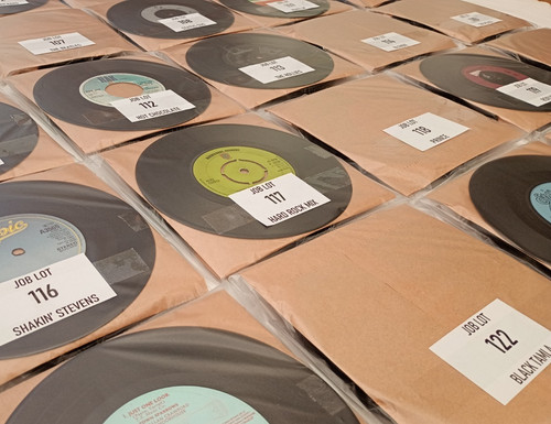 Singles vinyl records job - 7",