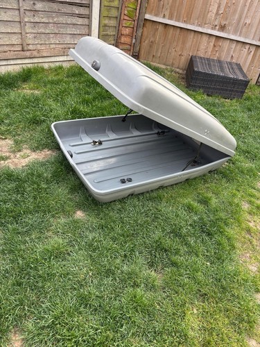 Roof box with key - with, and