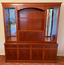 Display Cabinet / Wall Unit /