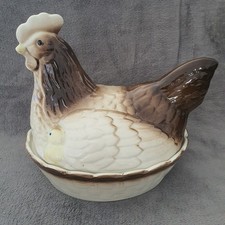 A Ceramic Chicken/Hen On Nest Egg Basket. Vintage ( B01 )