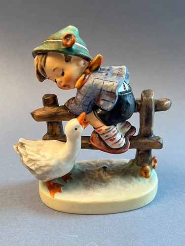 Goebel hummel barnyard hero - barnyard,