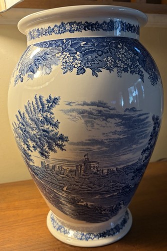 Wedgwood windsor castle vase - wedgwood,