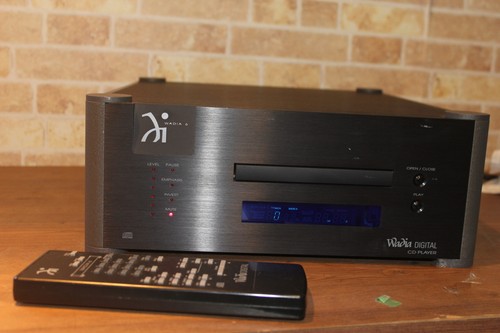 Vintage wadia player with - player,