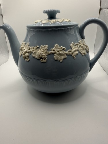 Wedgwood embossed queensware - wedgwood,