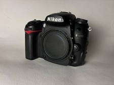 Nikon D7000 Digital Camera SLR - Low Shutter Count (15,000) - with 18-200mm