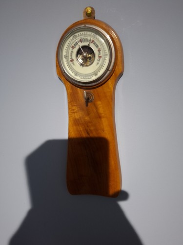 Vintage barometer wooden - in,