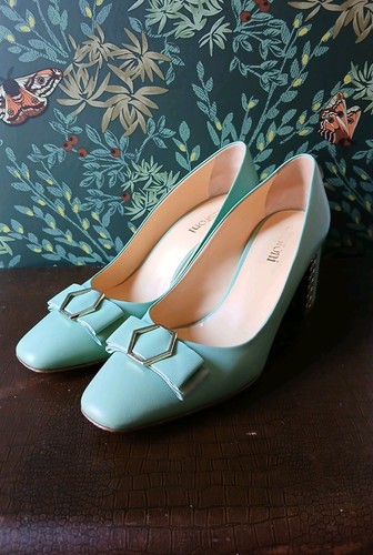 Stunning court shoes soft - stunning,