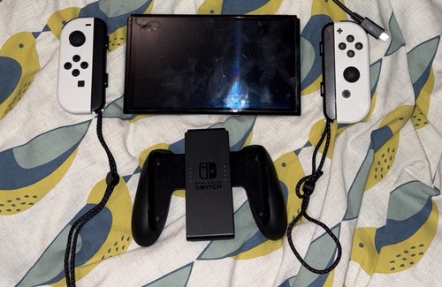 Nintendo switch oled white - nintendo,