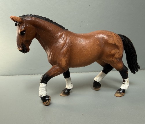 Schleich hanoverian mare bay - schleich,