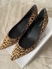 VIA SPIGA Size 9 GUERVIE