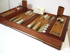 VINTAGE  BACKGAMMON SET  EXCALIBUR  1986 BY FRANKLIN MINT