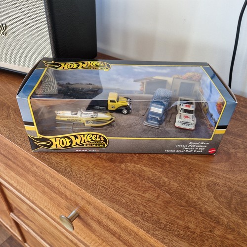 Hot wheels premium - wheels,