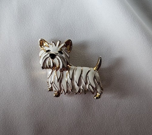 Vintage white enamel scottie - white,