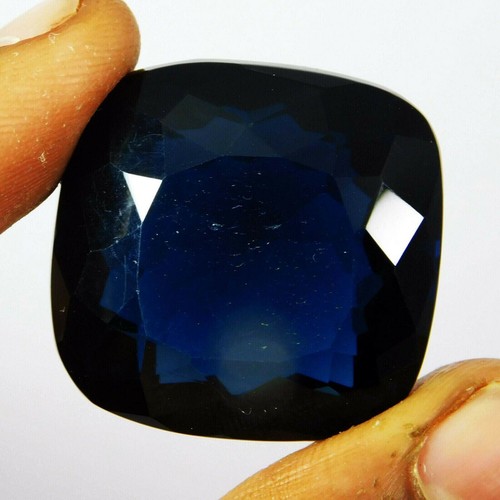 Large blue tanzanite - tanzanite, ct