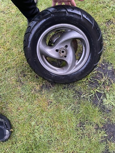 Moped front wheel - front,