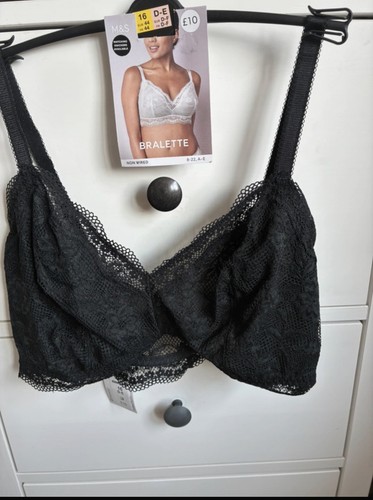 Bnwt black non wired - m&s,