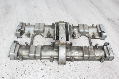 Cylinder head cover - , valve