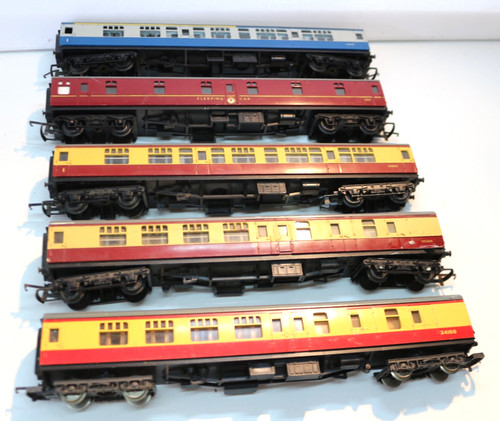 Five assorted triang mk1 - oo, br