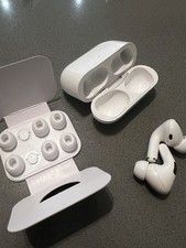 Apple AirPods Pro (1st Generation) – + Spare Ear Tips + Original Case