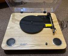 Ion Audio Max LP Vinyl Record Player w/Built-In Speakers - Excellent Condition