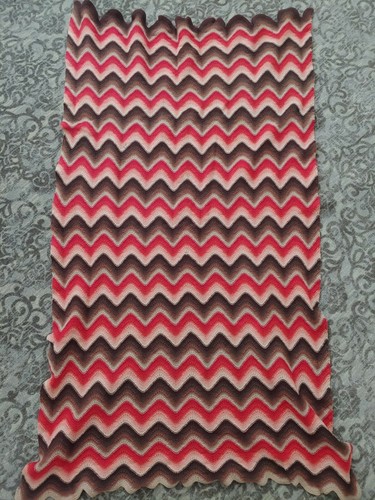 Vintage 70s crocheted - , throw