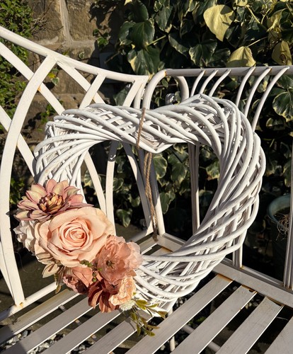 Larg floral wicker - , heart