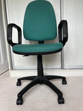 Ergonomic Office Chairs – Green Fabric with Armrests – Adjustable Height