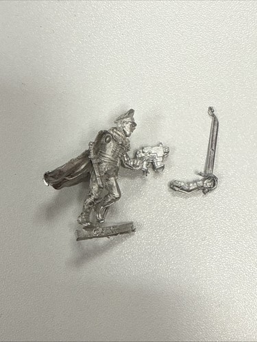 Commissar gaunt astra - gaunt,