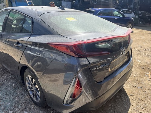 Toyota prius plug rear - plug, in