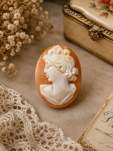 Vtg hand carved - vtg,