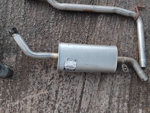 Middle and back exhaust - middle,