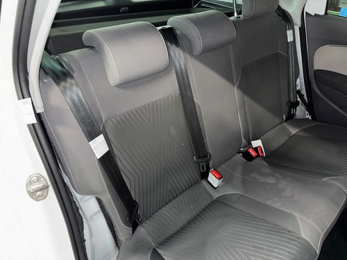 Volkswagen polo rear seat - rear,