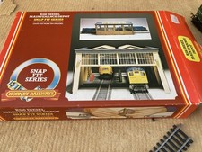 OO Gauge Hornby Railways R516 Diesel Maintenance Depot - unused, see description