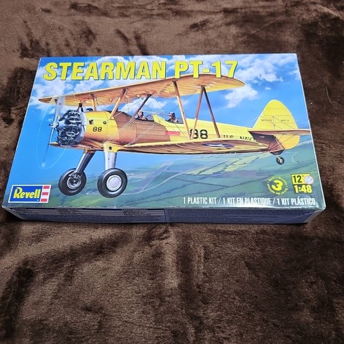 Revell stearman 1 - revell, pt-17