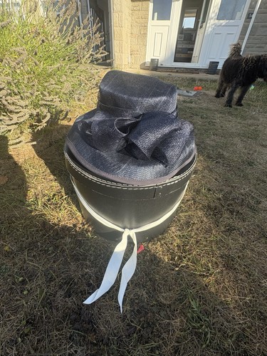 Navy hat with box - navy,