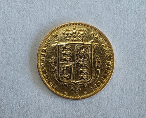 22ct gold half sovereign - 22ct,