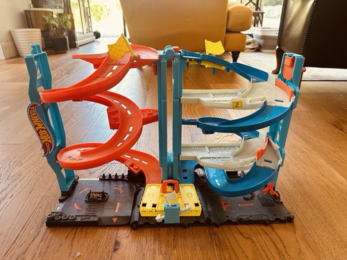 Hot wheels foldable race - hot, track