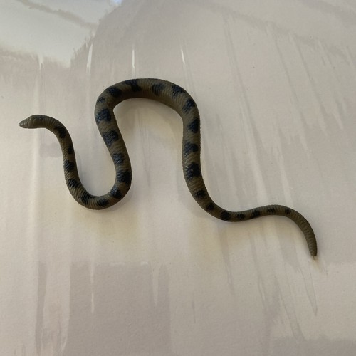 Wwf hasbro jake the snake - hasbro,